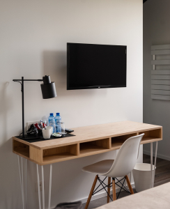 Bureau avec connexion filaire